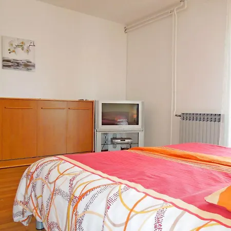 Elide Apartment Rabac