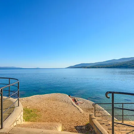 Elide * Rabac